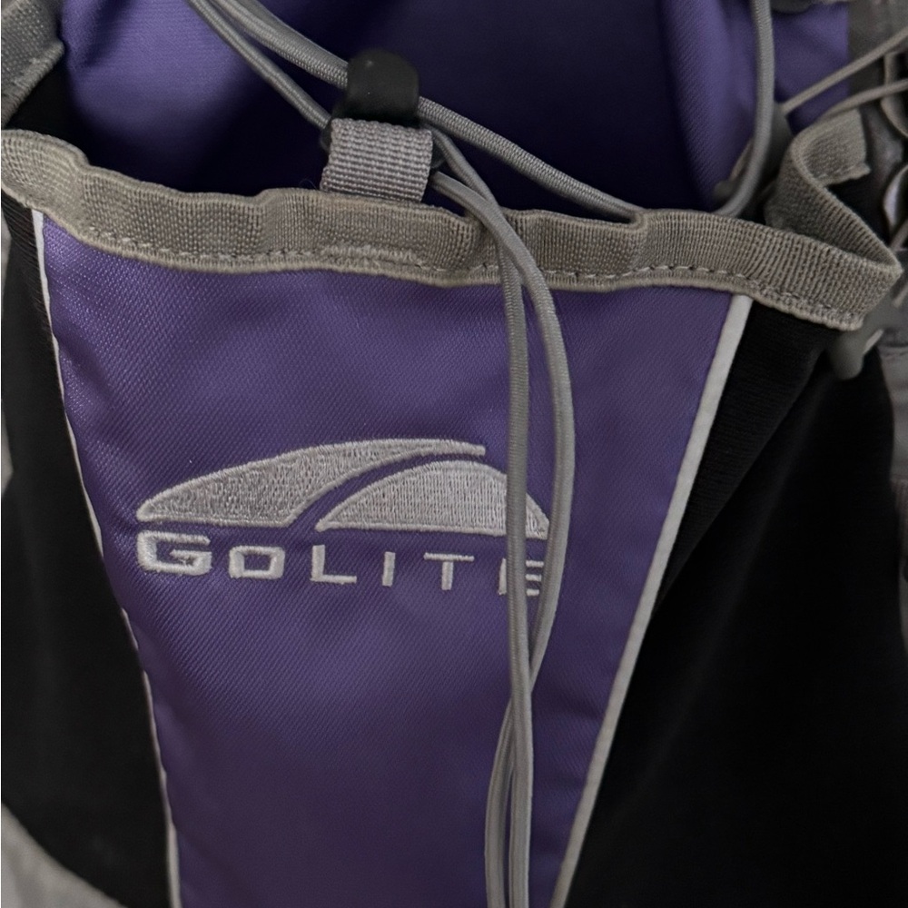 GoLite VO24, an ultralight hiking daypack specifically designed for Women - Picture 10 of 11